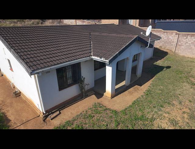 3 BEDROOM HOUSE FOR SALE IN UMLAZI BB